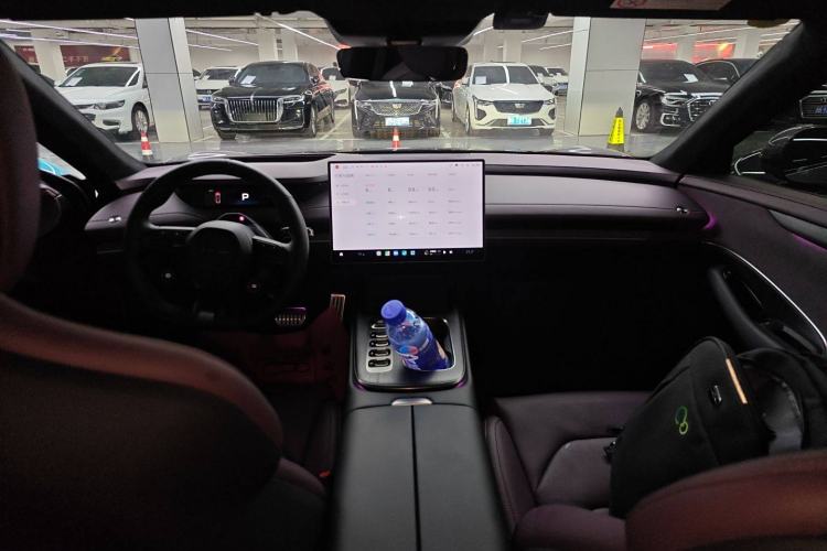 Used  SU7 2024 Four-Wheel Drive Ultra-Long Range Advanced Intelligent Driving Max Edition
