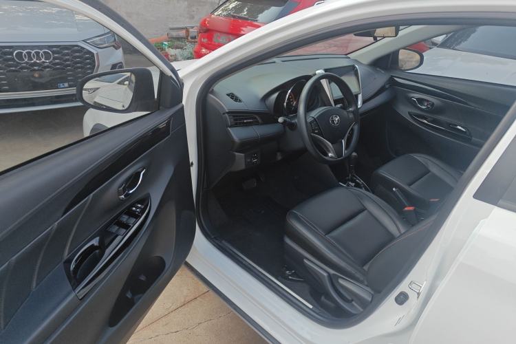 Used Toyota YARiS L 2022 X-Trail 1.5L CVT Luxury PLUS Edition
