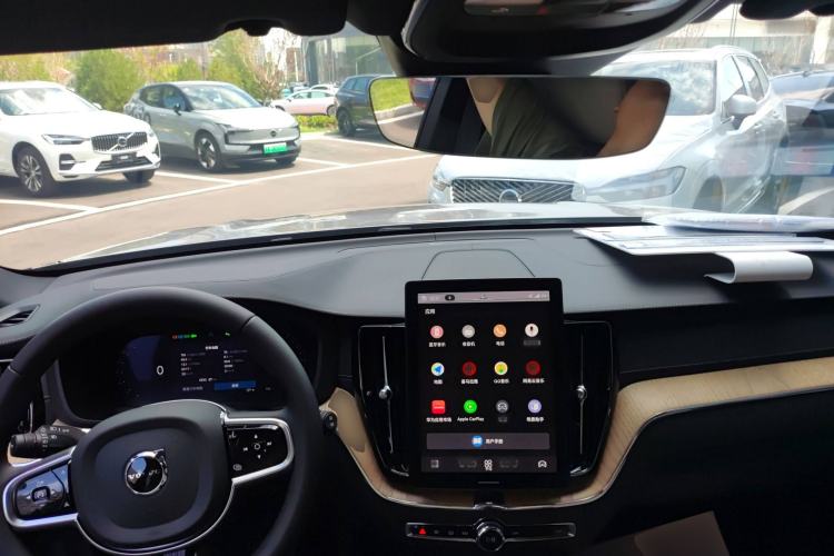 Used Volvo XC60 2026 B5 4x4 Smart Luxury Edition
