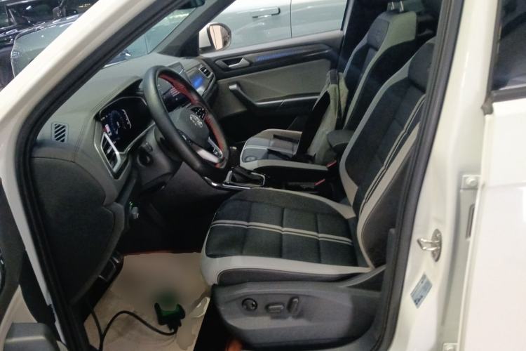 Used Volkswagen T-ROC 2023 300TSI DSG Two-Wheel-Drive Chen Guang Edition