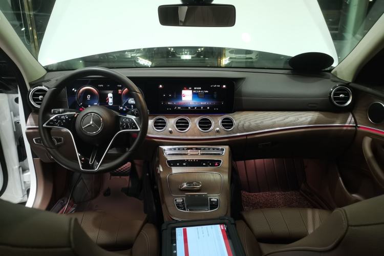 Used Mercedes-Benz E-Class 2023 E 260 L
