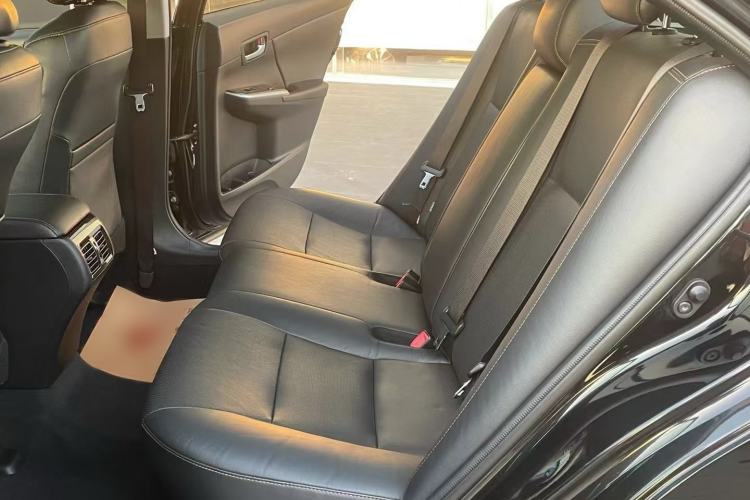 Used Toyota Camry 2016 2.0G 10th Anniversary Leading Edition
