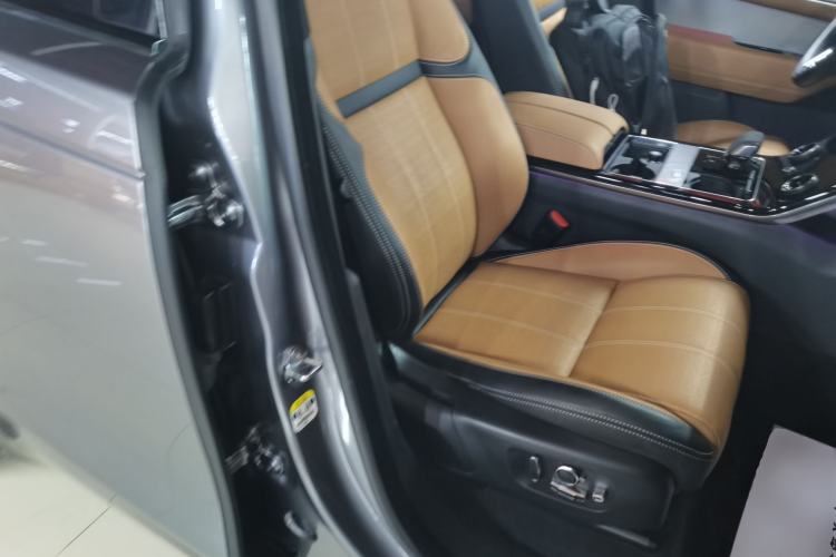 Used Land Rover Range Rover Velar 2023 250 PS Ebony Black Limited Edition