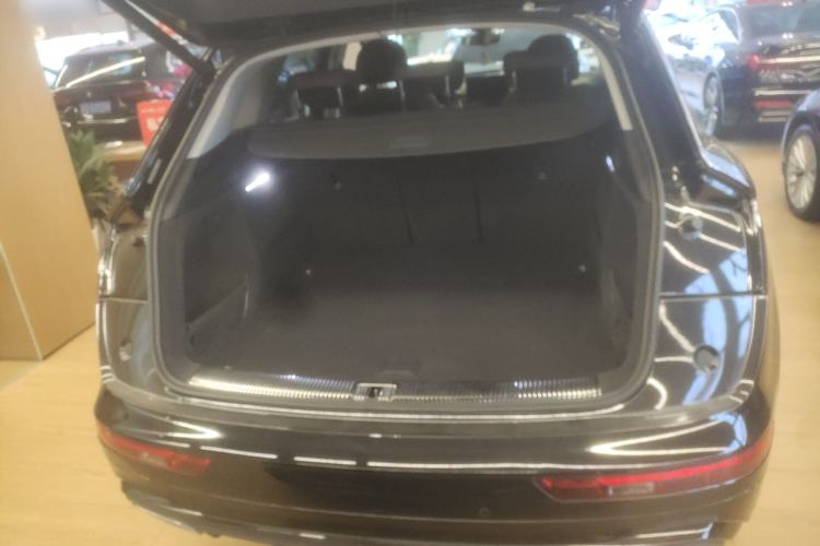 Used Audi Q5L 2022 40T Luxury Dynamic Model
