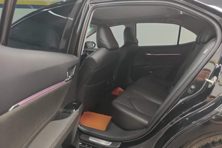 Used Toyota Camry 2021 2.5G Luxury Edition
