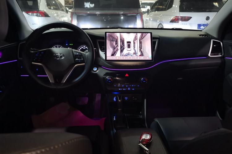 Used Hyundai Tucson 2018 1.6T Dual-Clutch Two-Wheel Drive 15th Anniversary Special Edition
