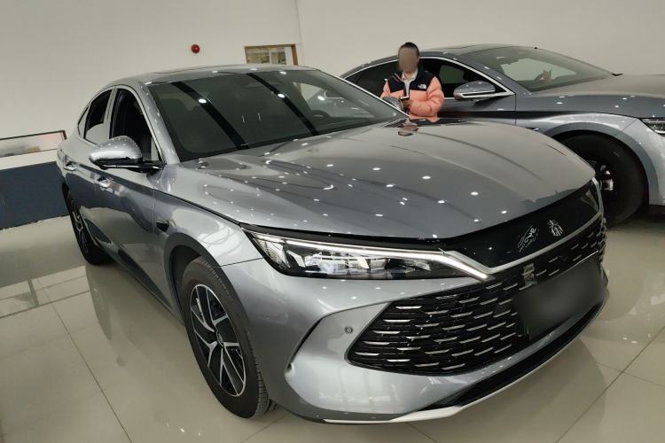 Used BYD Qin L 2025 DM-i Smart Drive 120KM Leading Model
