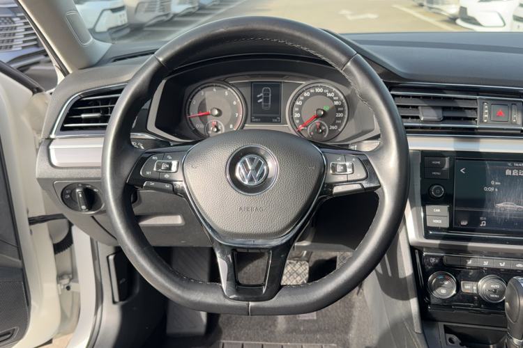 Used Volkswagen Lamando 2019 280TSI DSG Comfort Edition China VI standard
