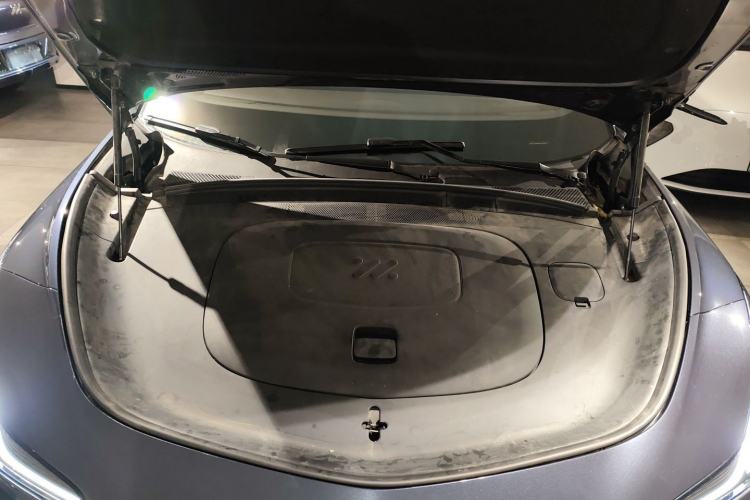 Used  LS7 2023 100kWh Lux Rear-Drive Version