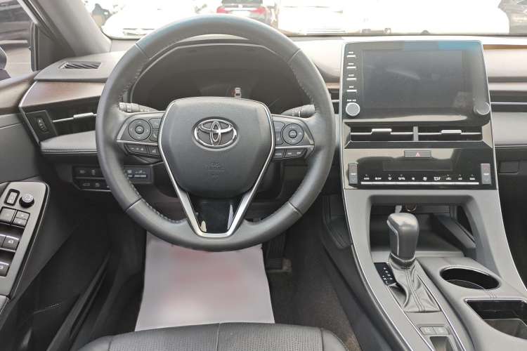 Used Toyota Avalon 2019 2.0L Luxury Edition China VI Standard

