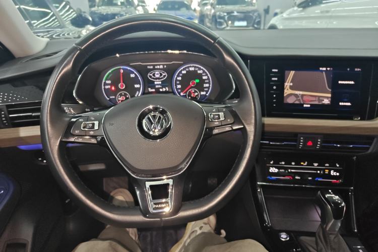 Used Volkswagen Passat New Energy 2020 430 PHEV Hybrid Luxury Edition China VI Standard
