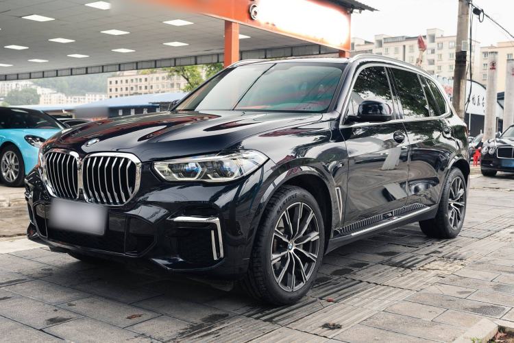 Used BMW X5 2022 Restyled xDrive 30Li Luxury Version M Sport Package
