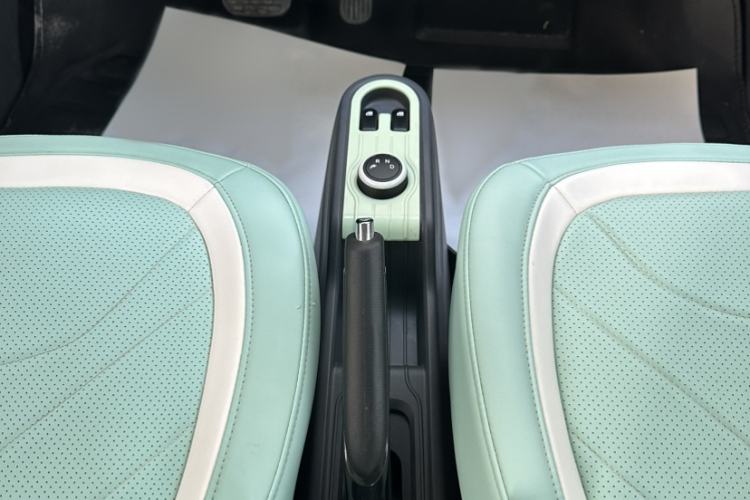 Used Wuling Hongguang MINIEV 2022 Macaron Premium Model – Lithium Ternary Battery
