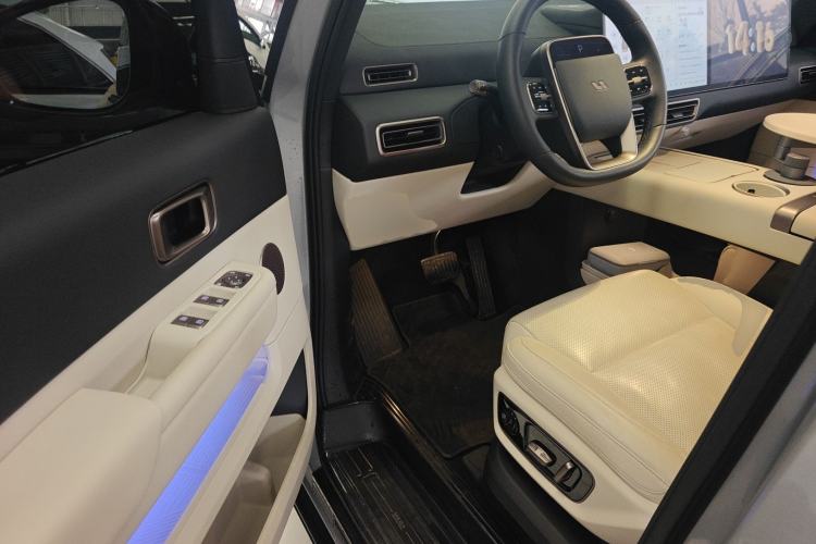 Used Li Auto MEGA 2025 Home Family Special Edition