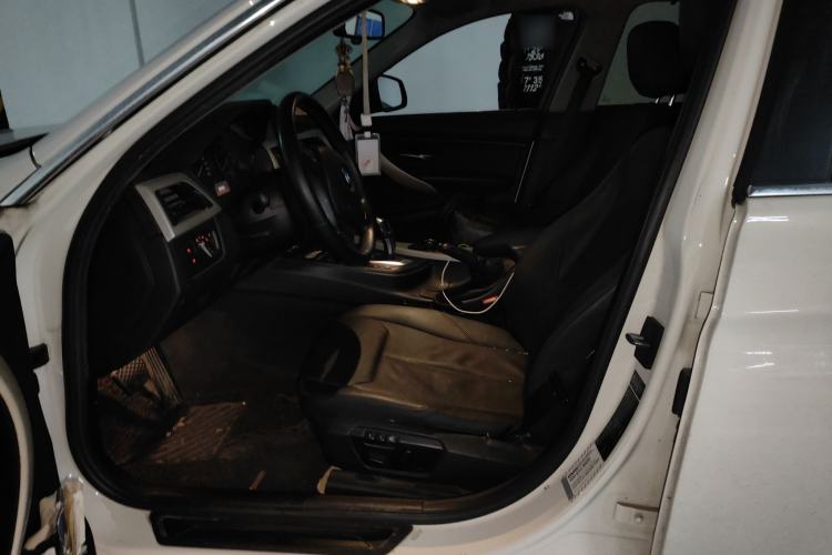 Used BMW 3 Series 2015 320Li Fashion Model
