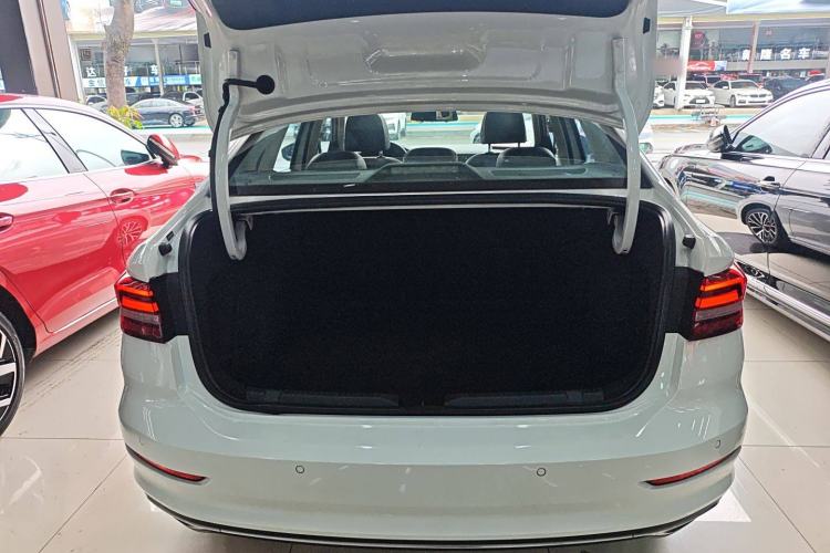 Used Volkswagen Lavida 2021 280TSI DSG Luxury Edition
