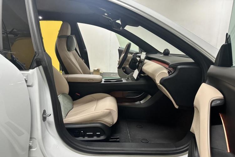 Used Nio ET5T 2023 75 kWh Touring