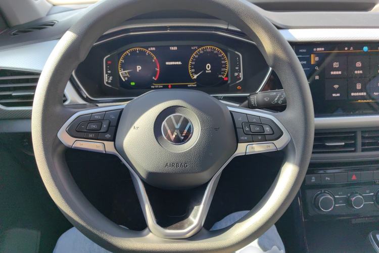 Used Volkswagen Tacqua 2021 200TSI DSG JoyConnect Edition
