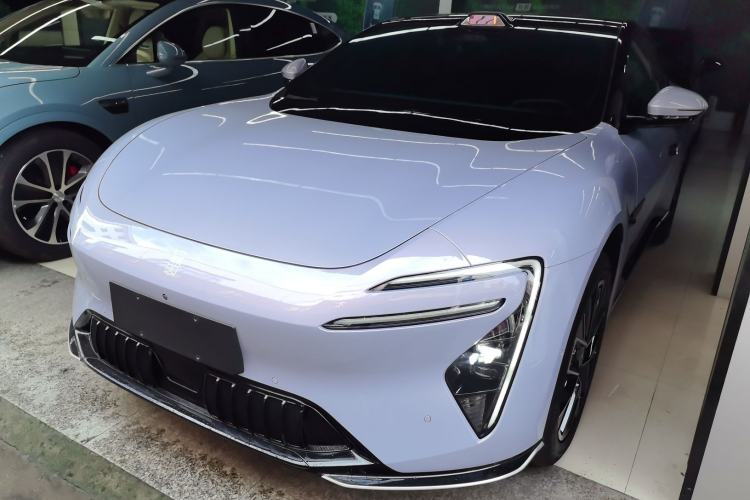 Used Avatr 06 2025 Max All-Electric Version