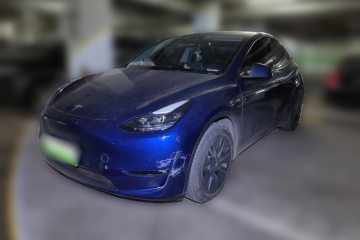 Used Tesla Model Y 2023 Long-Range All-Wheel-Drive Version