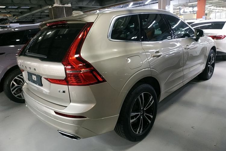 Used Volvo XC60 2019 T5 4x4 Smart Edition China V Standard
