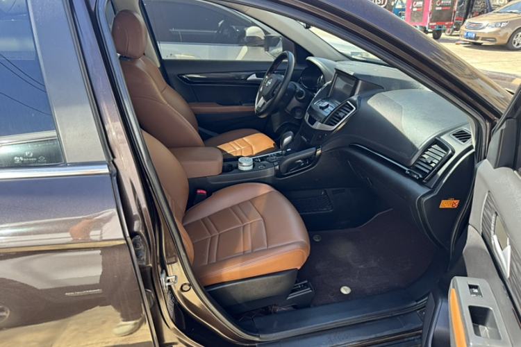 Used Dongfeng Fengdu MX5 2016 2.0L Automatic Flagship Edition
