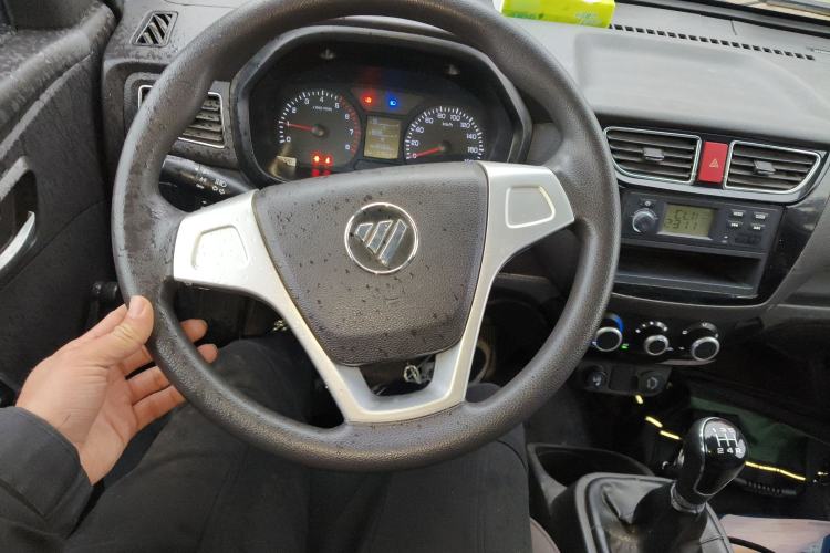 Used Foton Xiangling M 2018 1.2L Semi-承载 Single-Row Rear Single-Tire (Van-Type) 4W12M1
