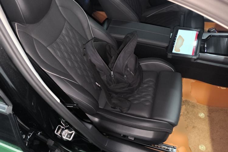 Used Volkswagen Magotan 2024 380TSI DSG Prestige Edition DaMai Package