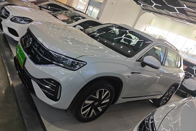 Used Volkswagen Tayron 2023 Revised Version 380TSI All-Wheel Drive R-Line High-Energy Edition
