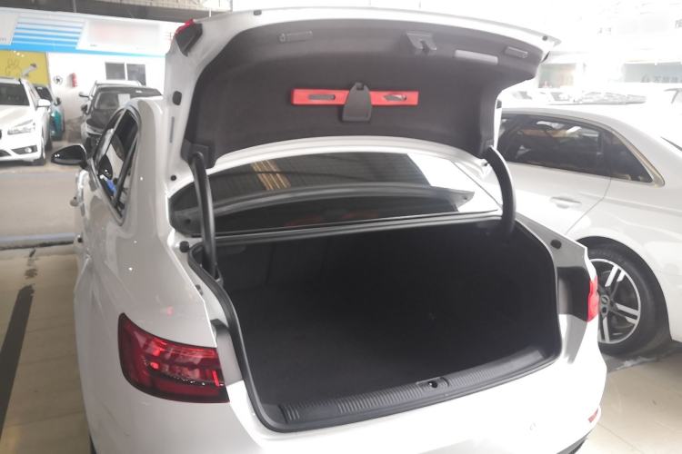 Used Audi A4L 2017 Plus 40 TFSI Ambition Model
