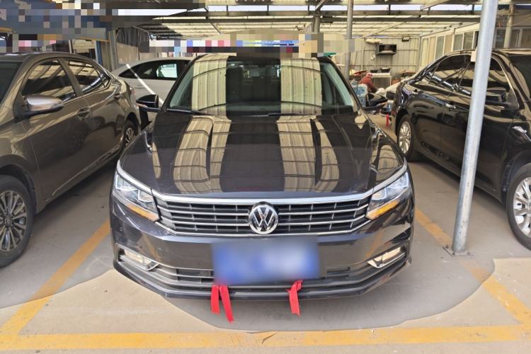 Used Volkswagen Passat 2017 330TSI DSG Luxury Edition
