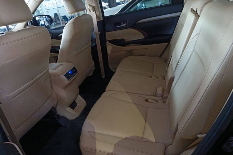 Used Toyota Highlander 2017 2.0T Four-Wheel Drive Luxury Edition 7 Seats
