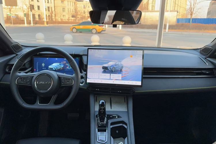 Used Lynk & Co 03 2025 1.5TD DCT Champion Edition Plus
