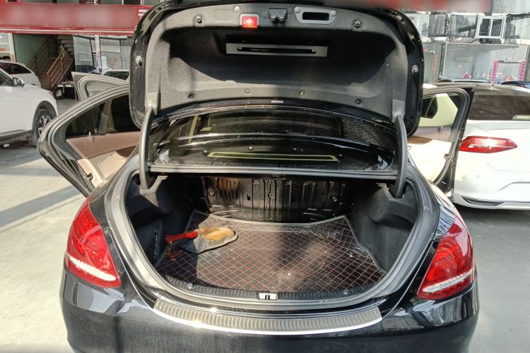 Used Mercedes-Benz C-Class 2015 Facelift C 180 L
