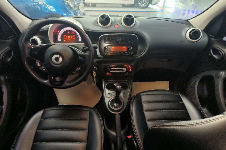 Used  forfour 2016 1.0L 52 kW Dynamic Edition
