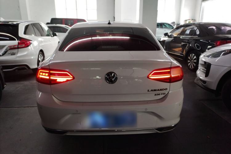 Used Volkswagen Lamando 2019 230TSI DSG Fashion Edition China VI
