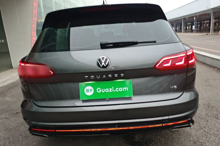 Used Volkswagen Touareg 2021 3.0 TSI Luxury Edition Black Diamond Sport Package
