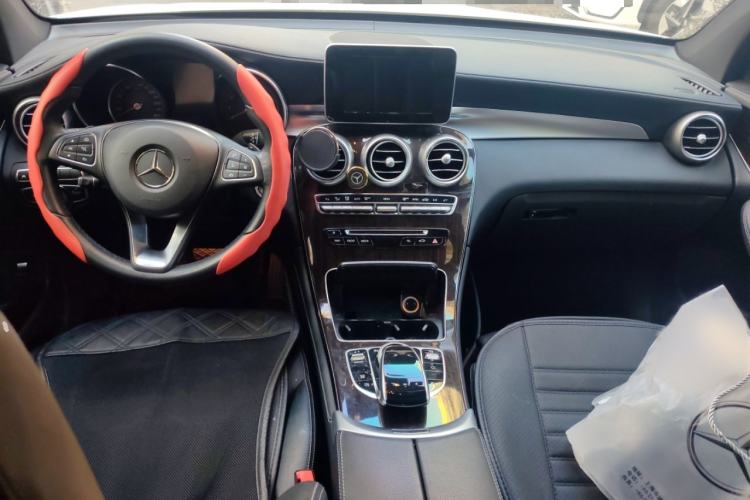 Used Mercedes-Benz GLC 2017 GLC 260 4MATIC Luxury Model
