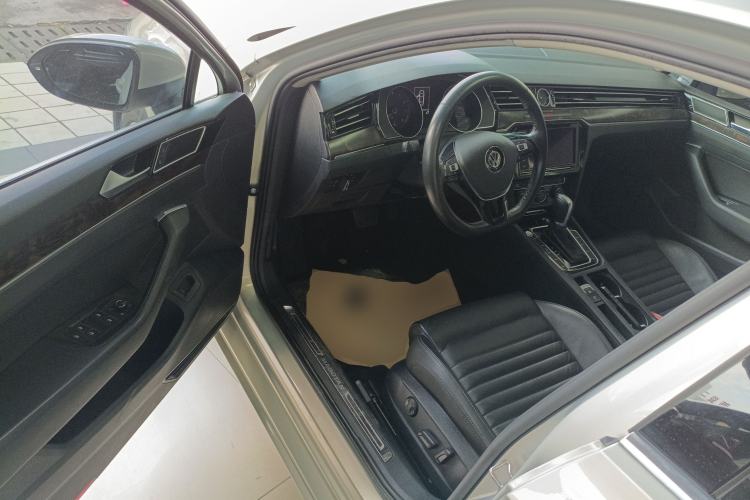 Used Volkswagen Magotan 2019 330TSI DSG Luxury Model China V Standard
