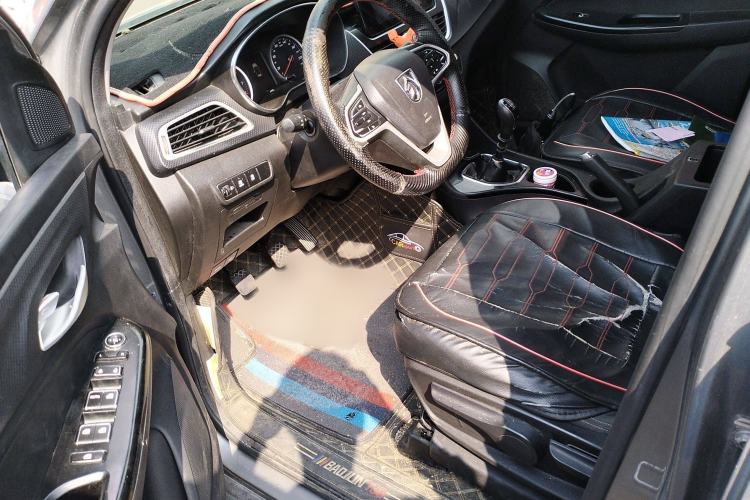 Used Baojun 730 2019 1.5L Manual Fashion Model 7-seater China VI
