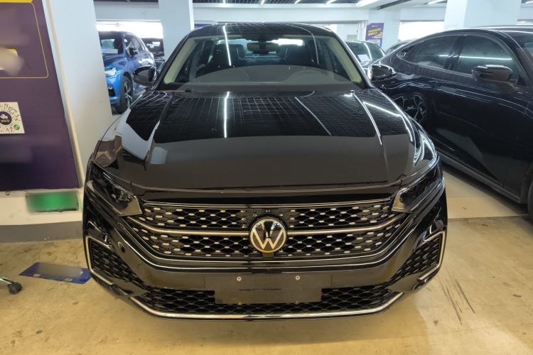 Used Volkswagen Passat 2025 Outstanding Model 330TSI Starry Elite Edition
