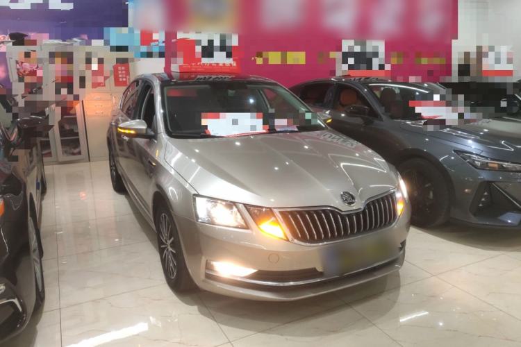 Used Skoda Octavia 2019 1.5L Automatic Smart Drive Luxury Edition China VI Standard