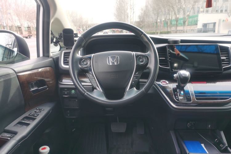 Used Honda Odyssey 2015 Revised Version 2.4L Supreme Edition