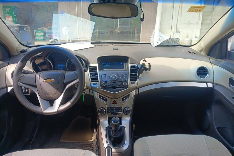 Used Chevrolet Cruze 2015 1.5L Classic SL MT
