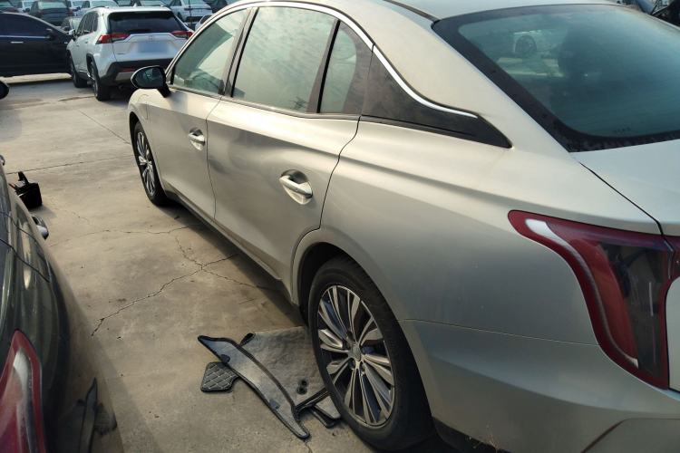 Used Hongqi E-QM5 2022 431 km Charge & Enjoy Edition
