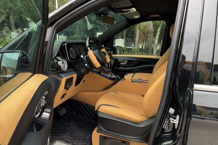 Used Mercedes-Benz Vito 2023 2.0T Elite Version 7 Seats