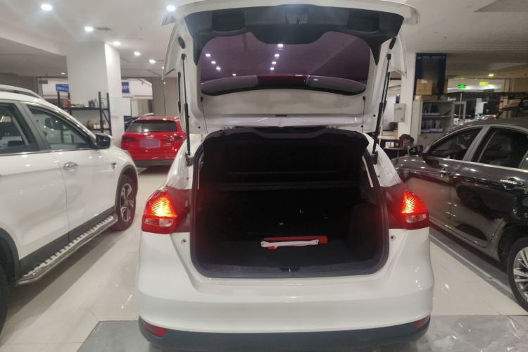 Used Ford Focus 2018 Hatchback Classic 1.6L Automatic Comfort Plus SmartDrive Edition