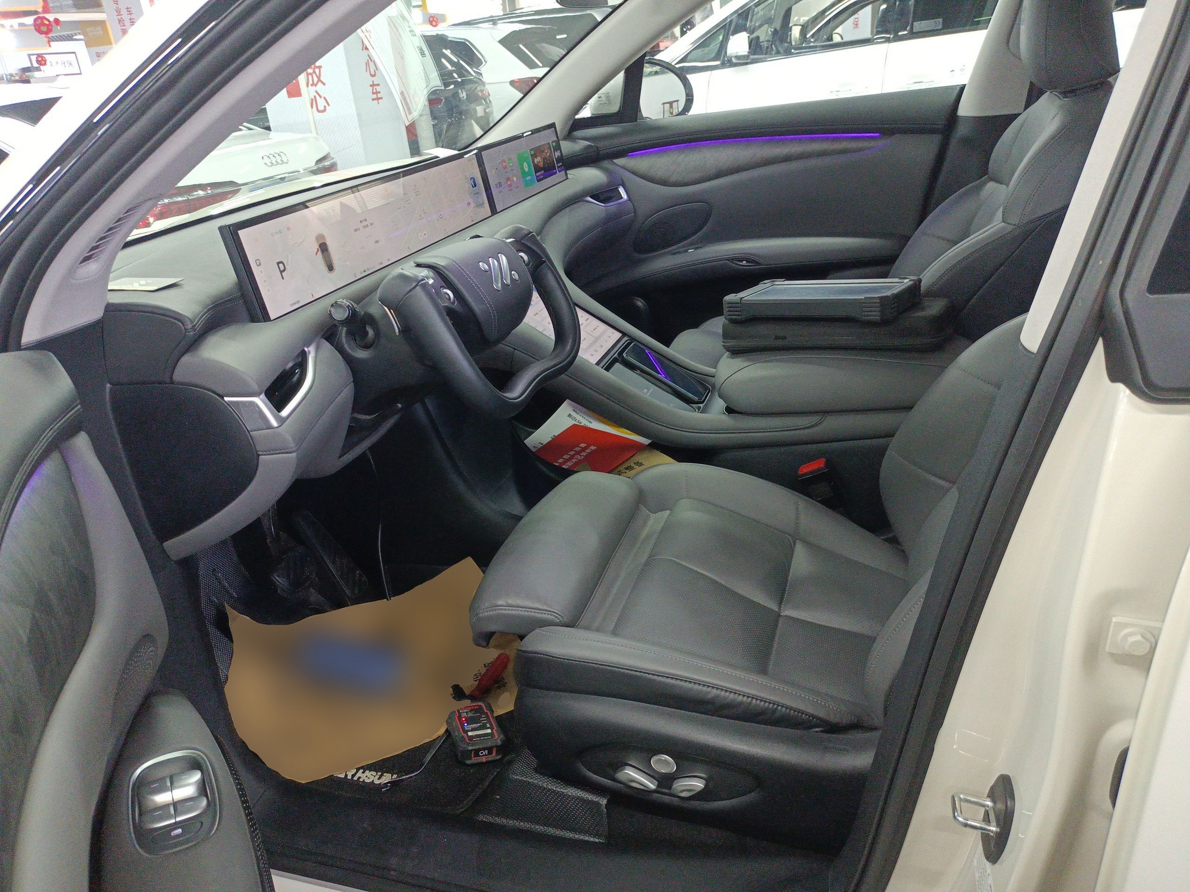 Переднее сиденье в автомобиле