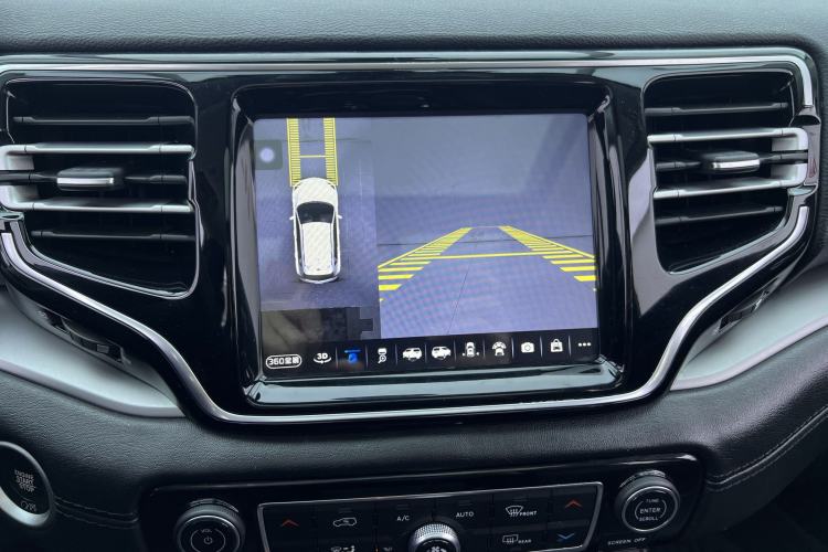 Used  Commander 2018 2.0T Two-Wheel Drive Enjoy Edition China V
