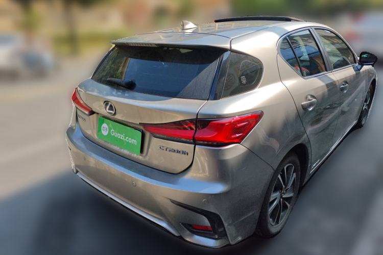 Used Lexus CT 2017 CT200h Comfort Edition Monochrome China VI

